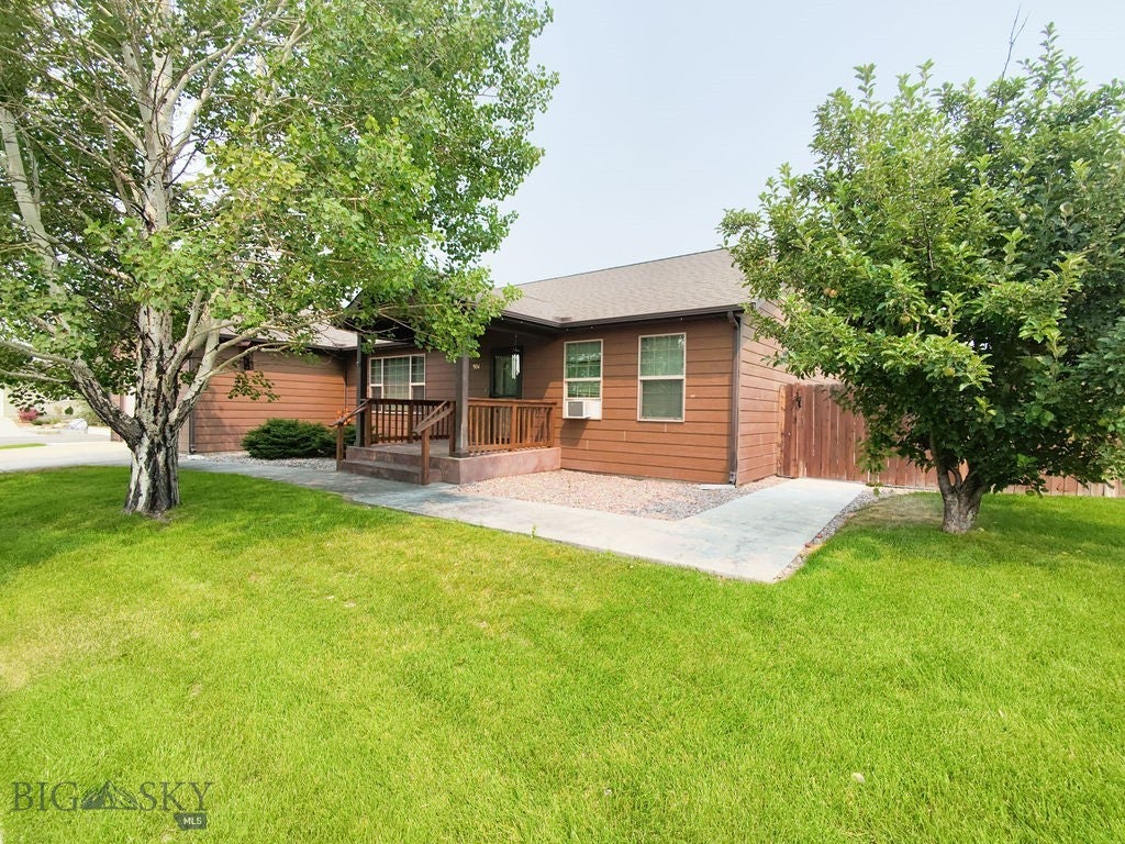 904 Ernie Court