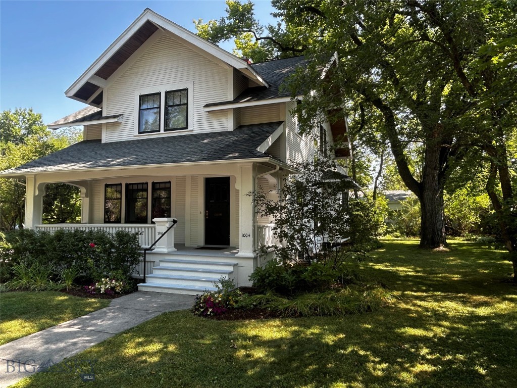 1004 S Willson