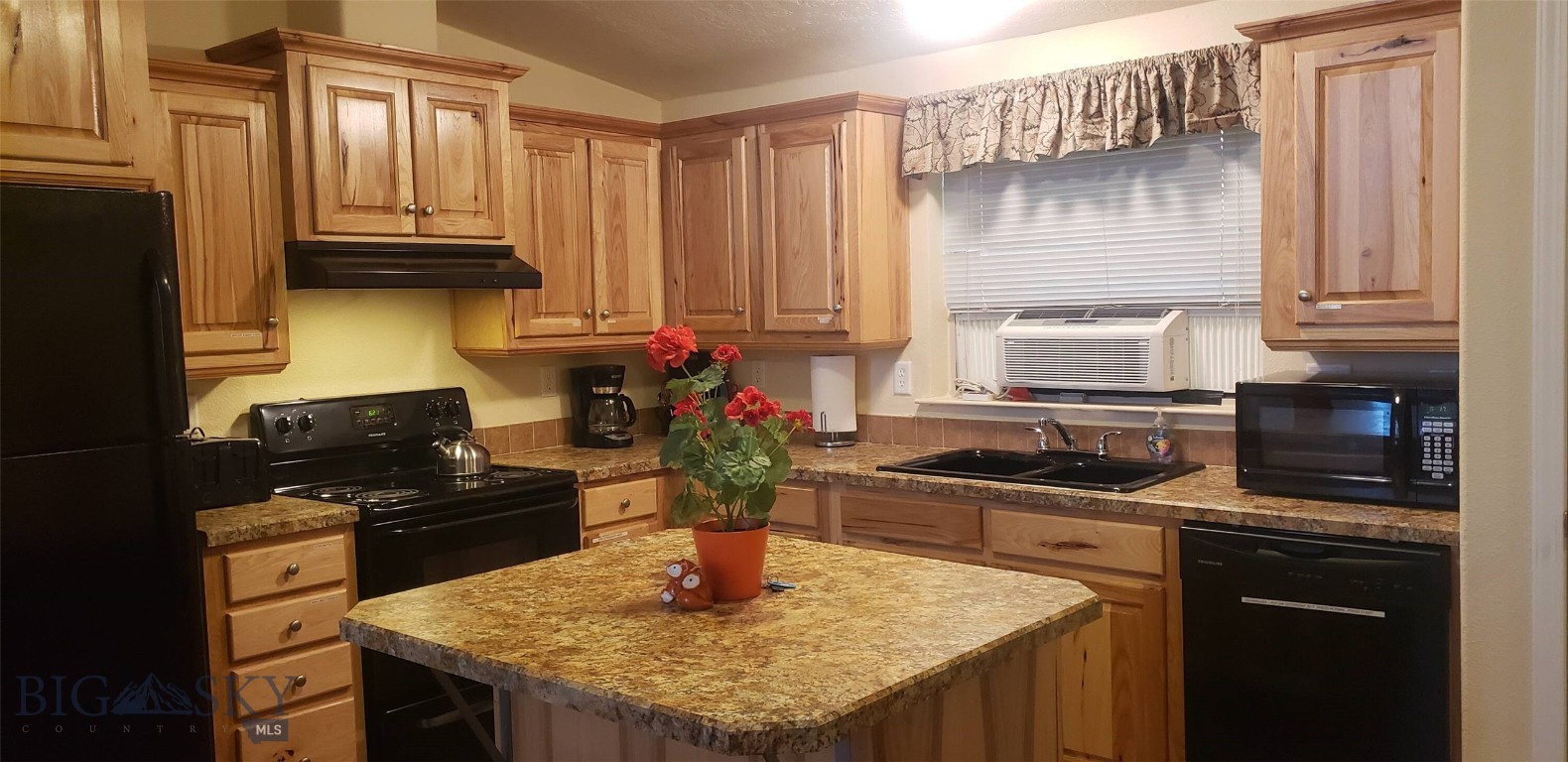 West Yellowstone Original Plat - Residential Income