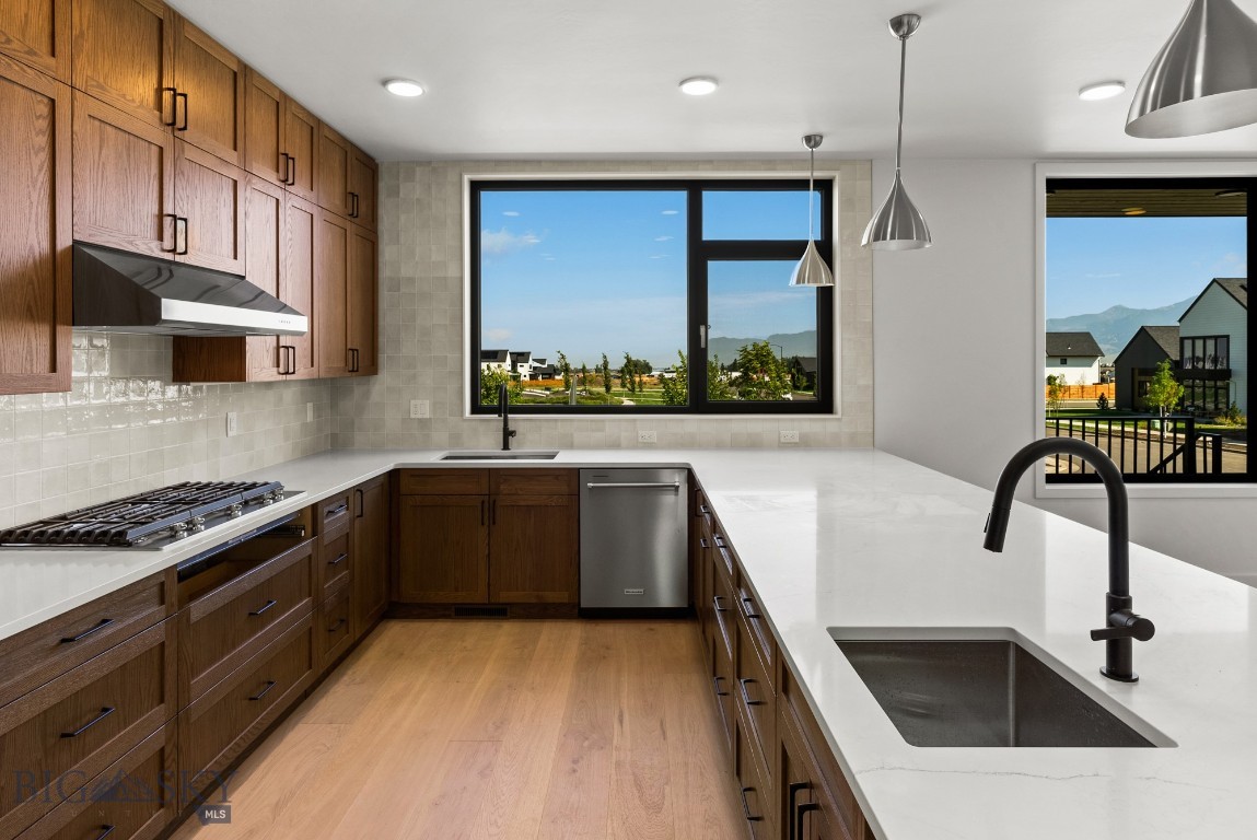 Bozeman, Montana 59718, United States, 4 Bedrooms Bedrooms, ,3 BathroomsBathrooms,Residential,Contingent,70584