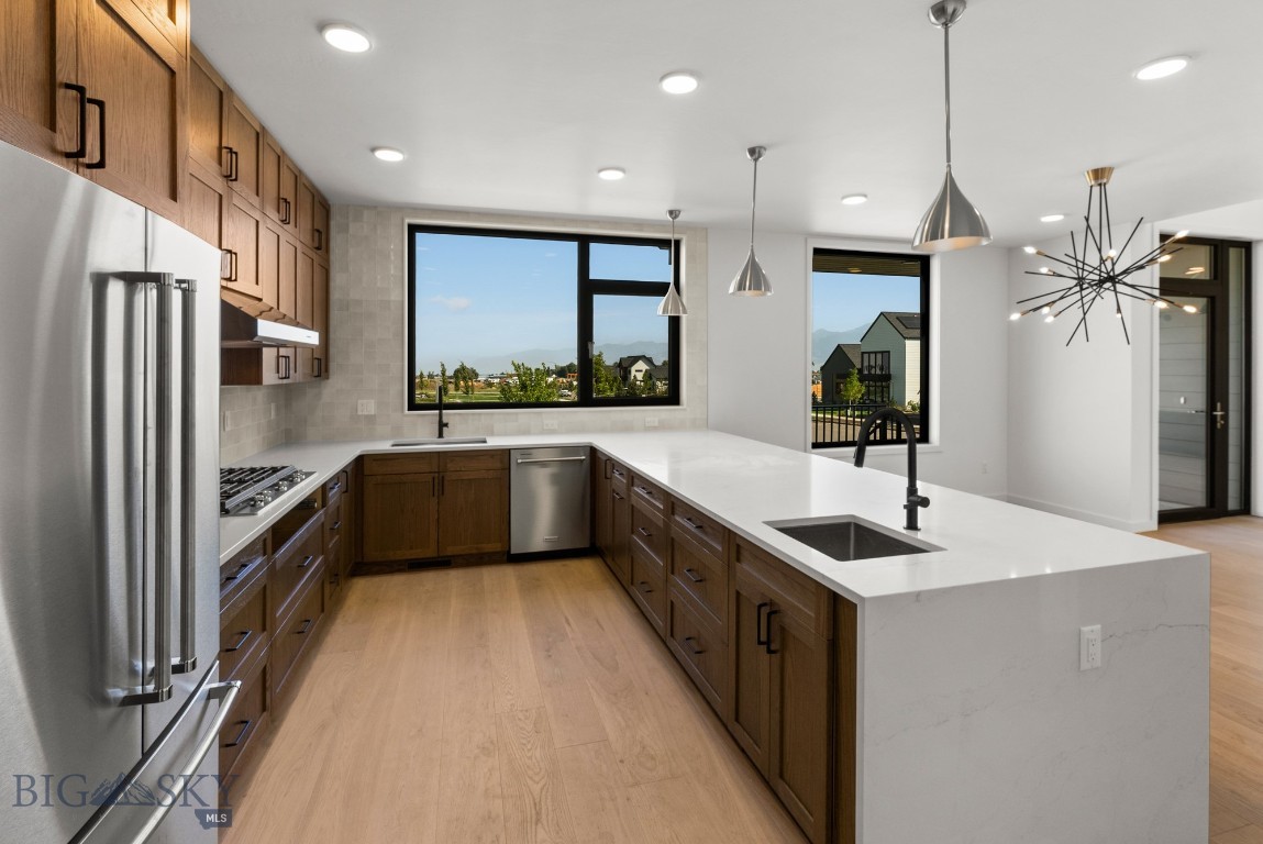 Bozeman, Montana 59718, United States, 4 Bedrooms Bedrooms, ,3 BathroomsBathrooms,Residential,Contingent,70584