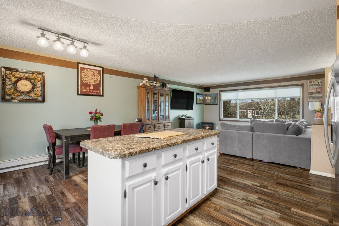 1112 Dewey Boulevard