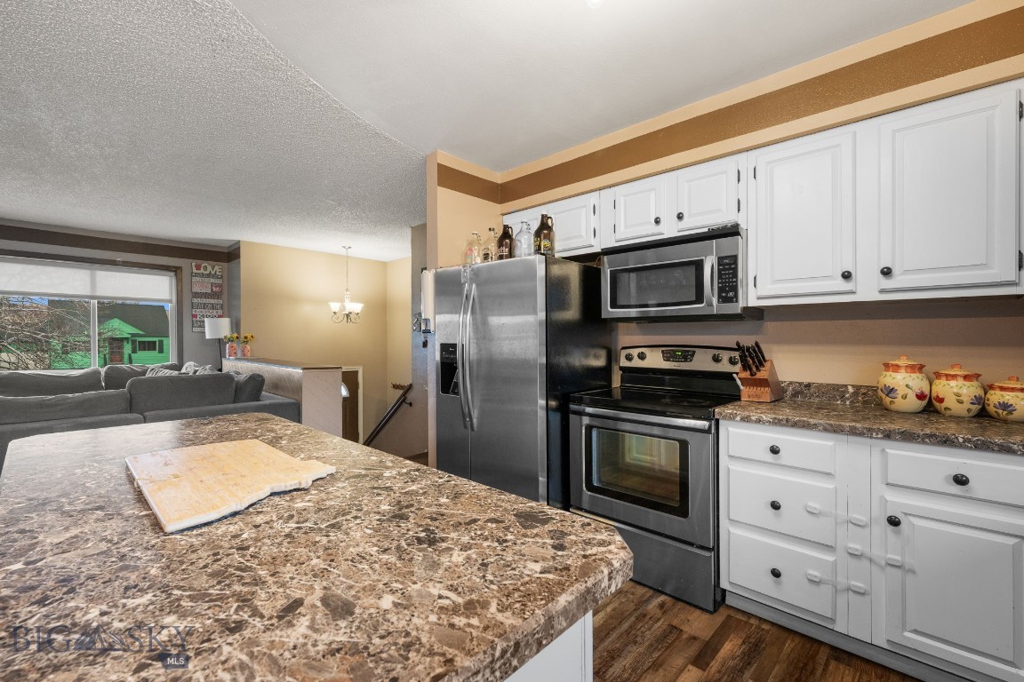 1112 Dewey Boulevard