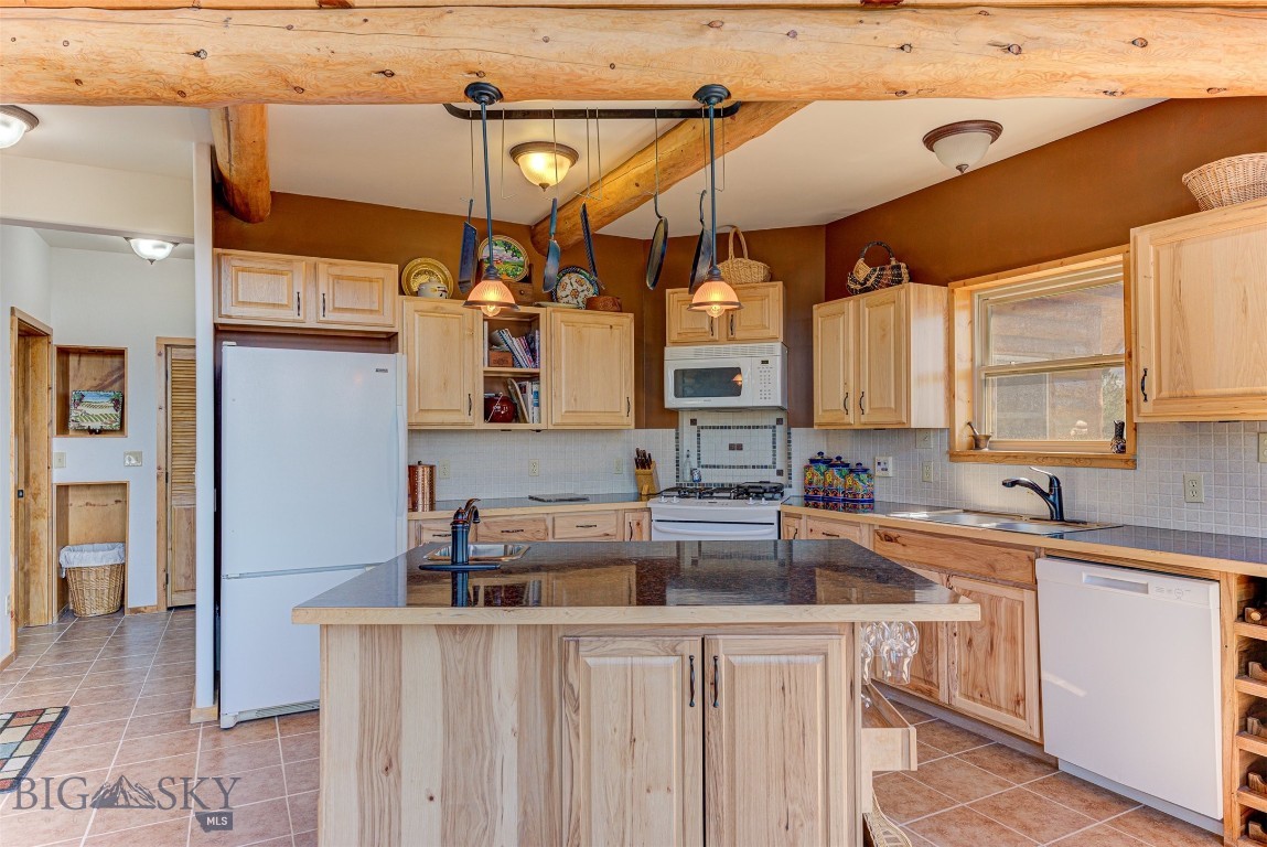 Helena, Montana 59602, United States, 4 Bedrooms Bedrooms, ,3 BathroomsBathrooms,Residential,Contingent,48166