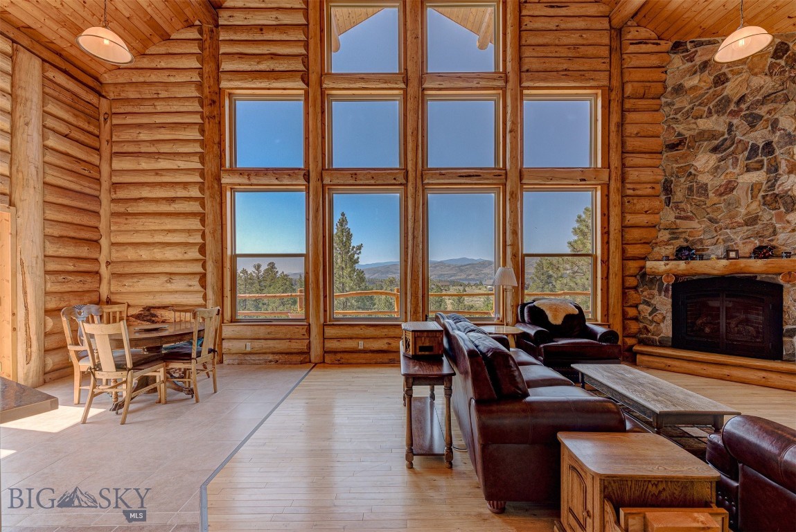 Helena, Montana 59602, United States, 4 Bedrooms Bedrooms, ,3 BathroomsBathrooms,Residential,Contingent,48166