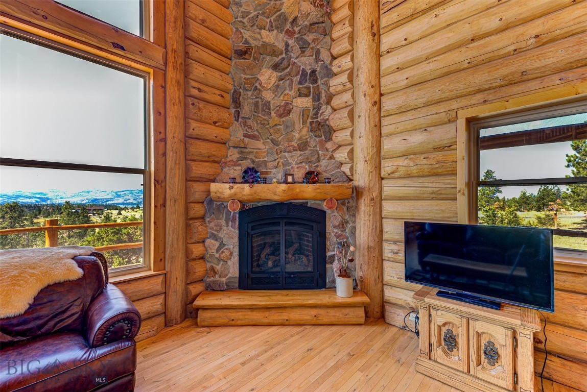 Helena, Montana 59602, United States, 4 Bedrooms Bedrooms, ,3 BathroomsBathrooms,Residential,Contingent,48166