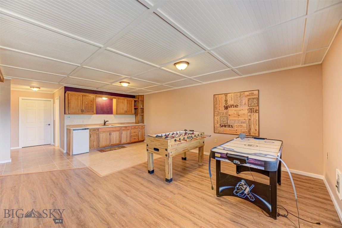 Helena, Montana 59602, United States, 4 Bedrooms Bedrooms, ,3 BathroomsBathrooms,Residential,Contingent,48166