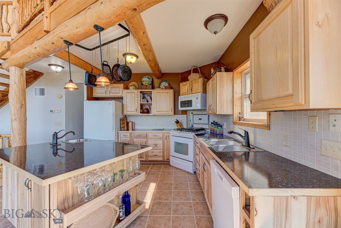 Helena, Montana 59602, United States, 4 Bedrooms Bedrooms, ,3 BathroomsBathrooms,Residential,Contingent,48166