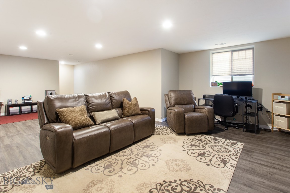 Butte, Montana 59701, United States, 5 Bedrooms Bedrooms, ,3 BathroomsBathrooms,Residential,Active,135374