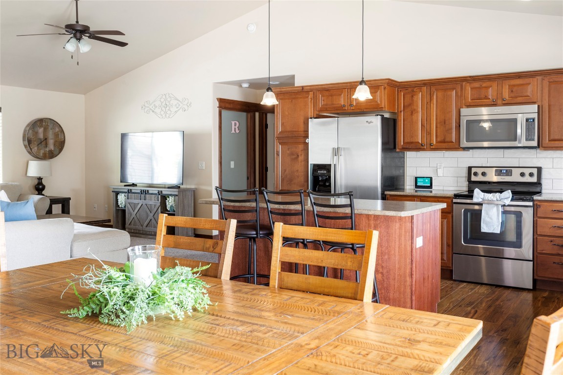 Butte, Montana 59701, United States, 5 Bedrooms Bedrooms, ,3 BathroomsBathrooms,Residential,Active,135374