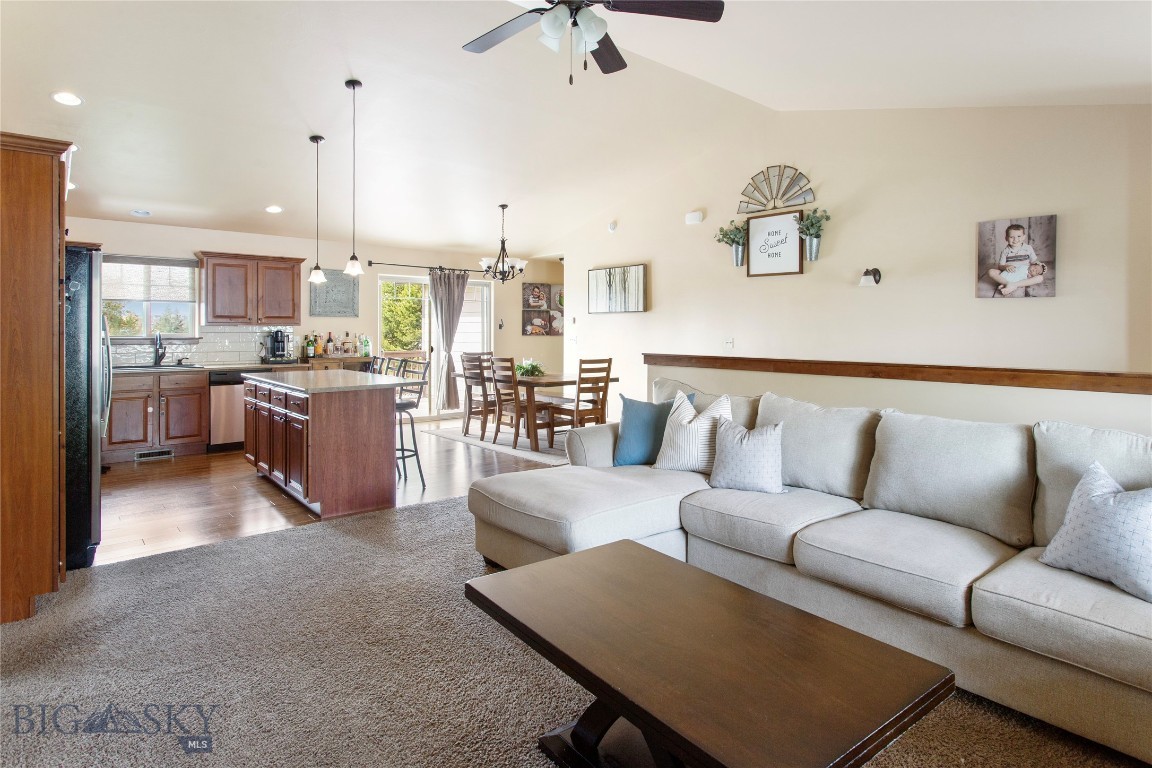 Butte, Montana 59701, United States, 5 Bedrooms Bedrooms, ,3 BathroomsBathrooms,Residential,Active,135374