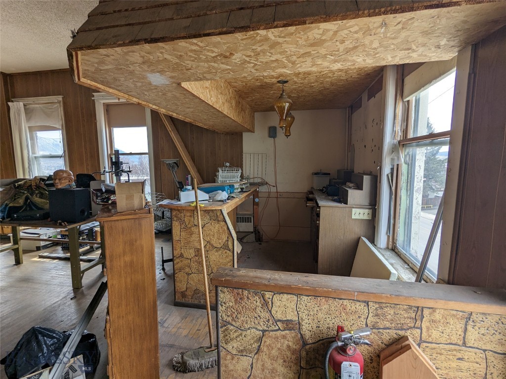 Kings 1 and 2 Old - Land