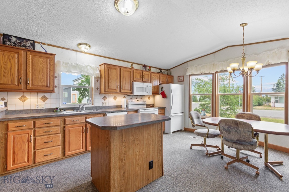 Belgrade, Montana 59714, United States, 3 Bedrooms Bedrooms, ,2 BathroomsBathrooms,Residential,Pending,176394