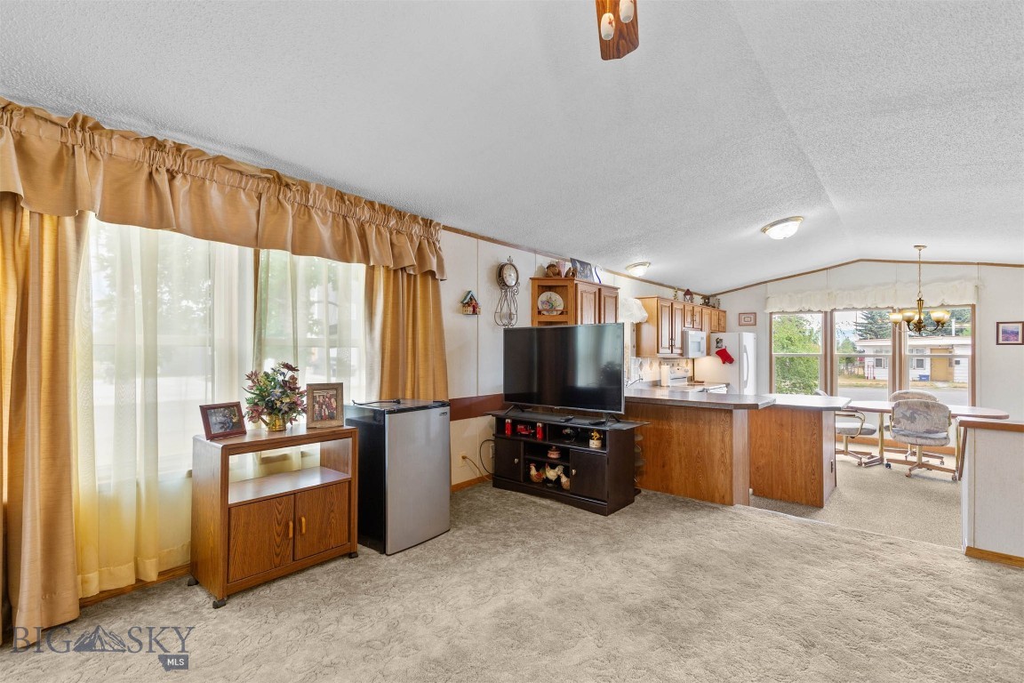 Belgrade, Montana 59714, United States, 3 Bedrooms Bedrooms, ,2 BathroomsBathrooms,Residential,Pending,176394