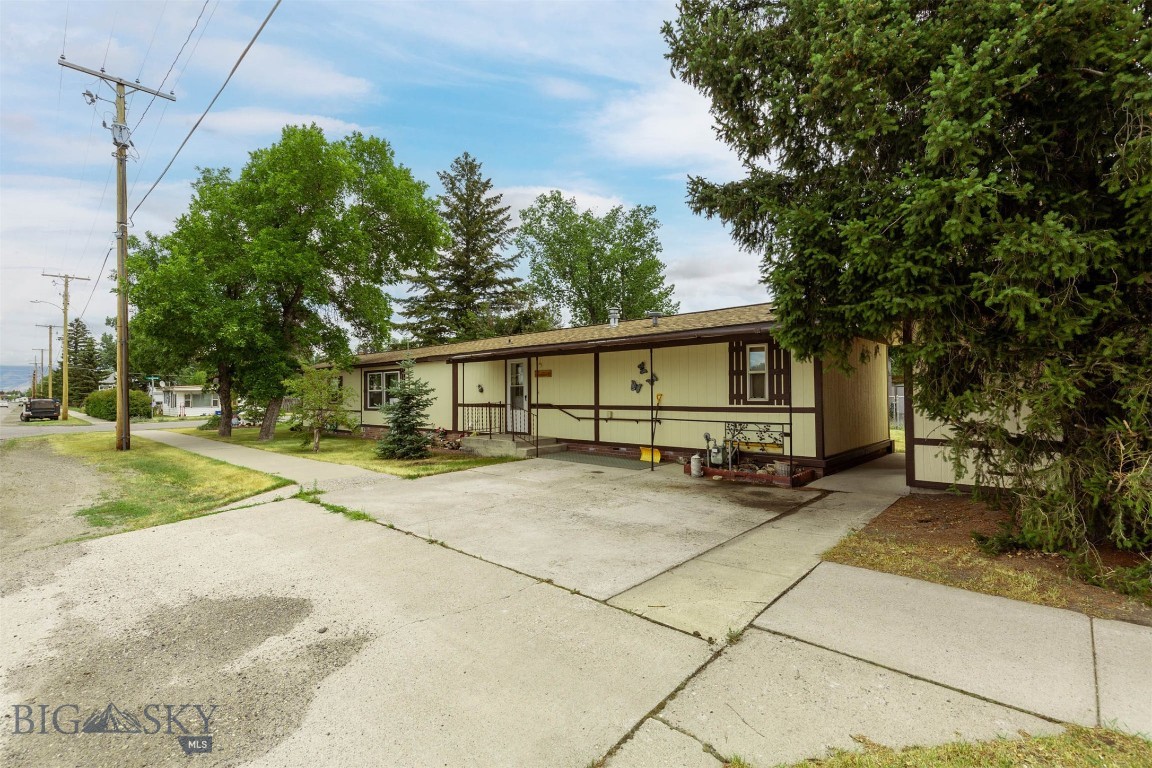 Belgrade, Montana 59714, United States, 3 Bedrooms Bedrooms, ,2 BathroomsBathrooms,Residential,Pending,176394