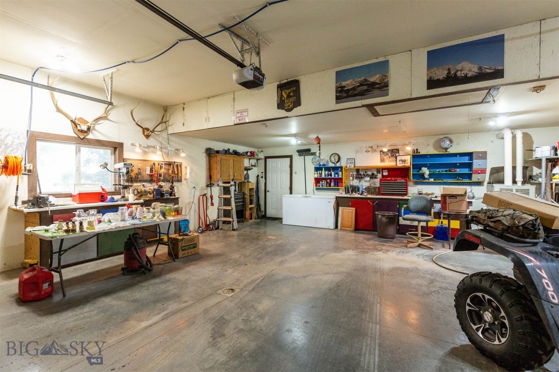 Belgrade, Montana 59714, United States, 3 Bedrooms Bedrooms, ,2 BathroomsBathrooms,Residential,Pending,176394