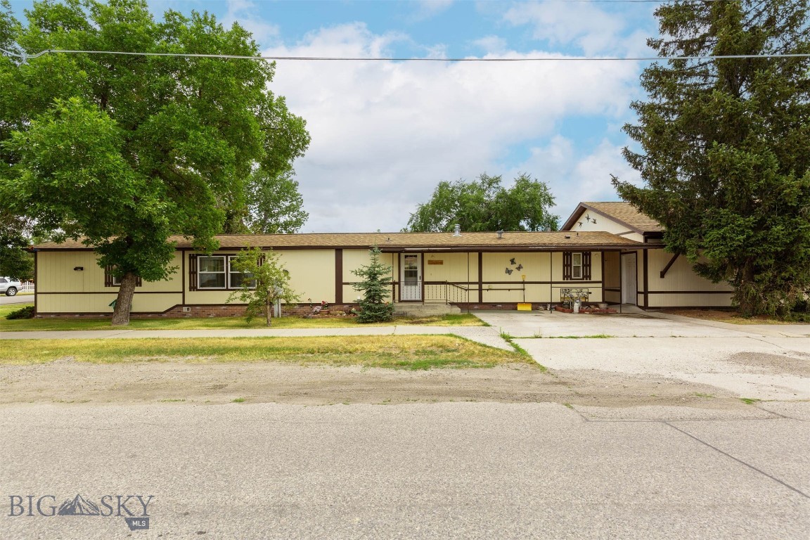 Belgrade, Montana 59714, United States, 3 Bedrooms Bedrooms, ,2 BathroomsBathrooms,Residential,Pending,176394