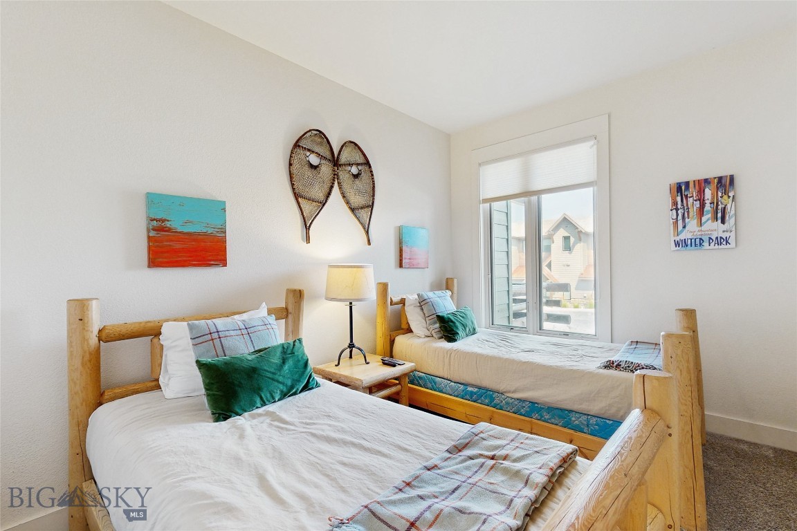 Saddle Ridge Townhomes - Residential