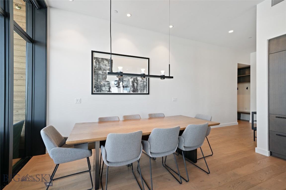 LakeLodge Residences - Residential