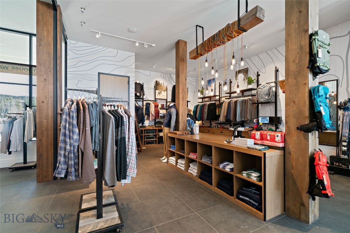 LakeLodge Residences - Residential