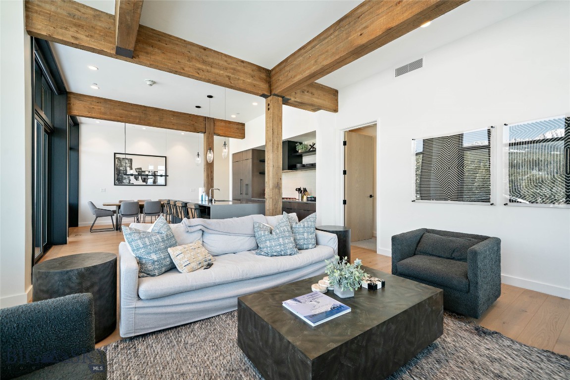 LakeLodge Residences - Residential