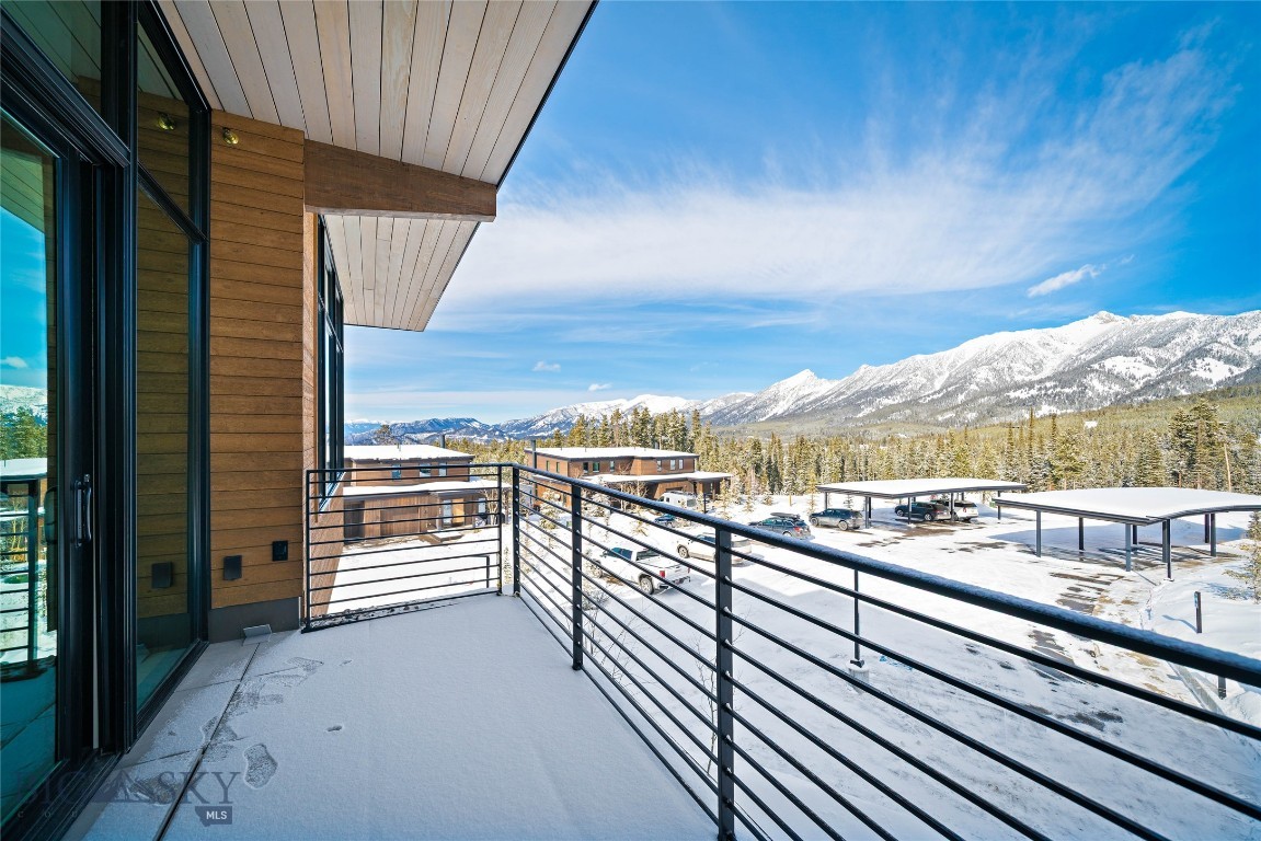 LakeLodge Residences - Residential