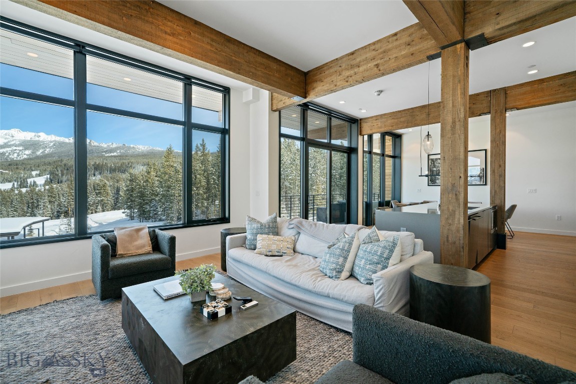 LakeLodge Residences - Residential