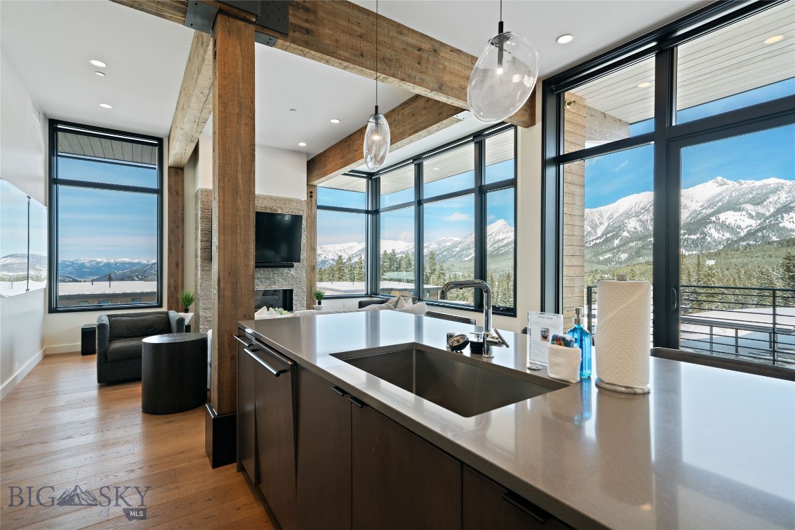 LakeLodge Residences - Residential