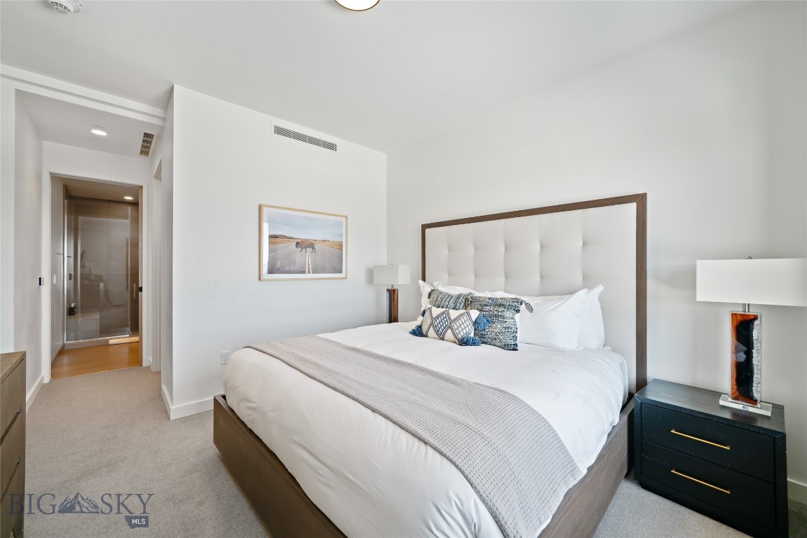 LakeLodge Residences - Residential