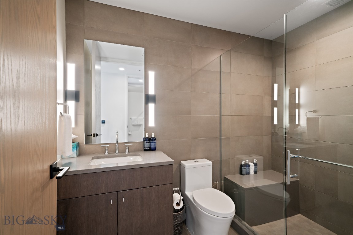 LakeLodge Residences - Residential