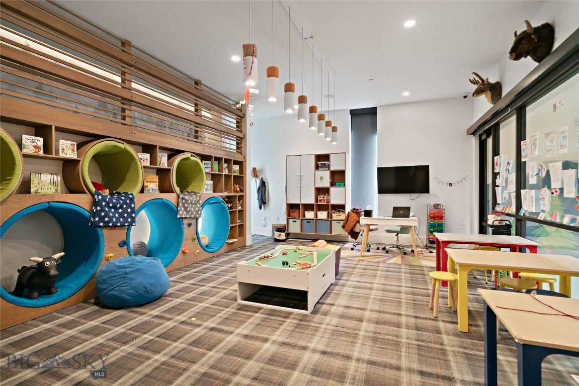 LakeLodge Residences - Residential