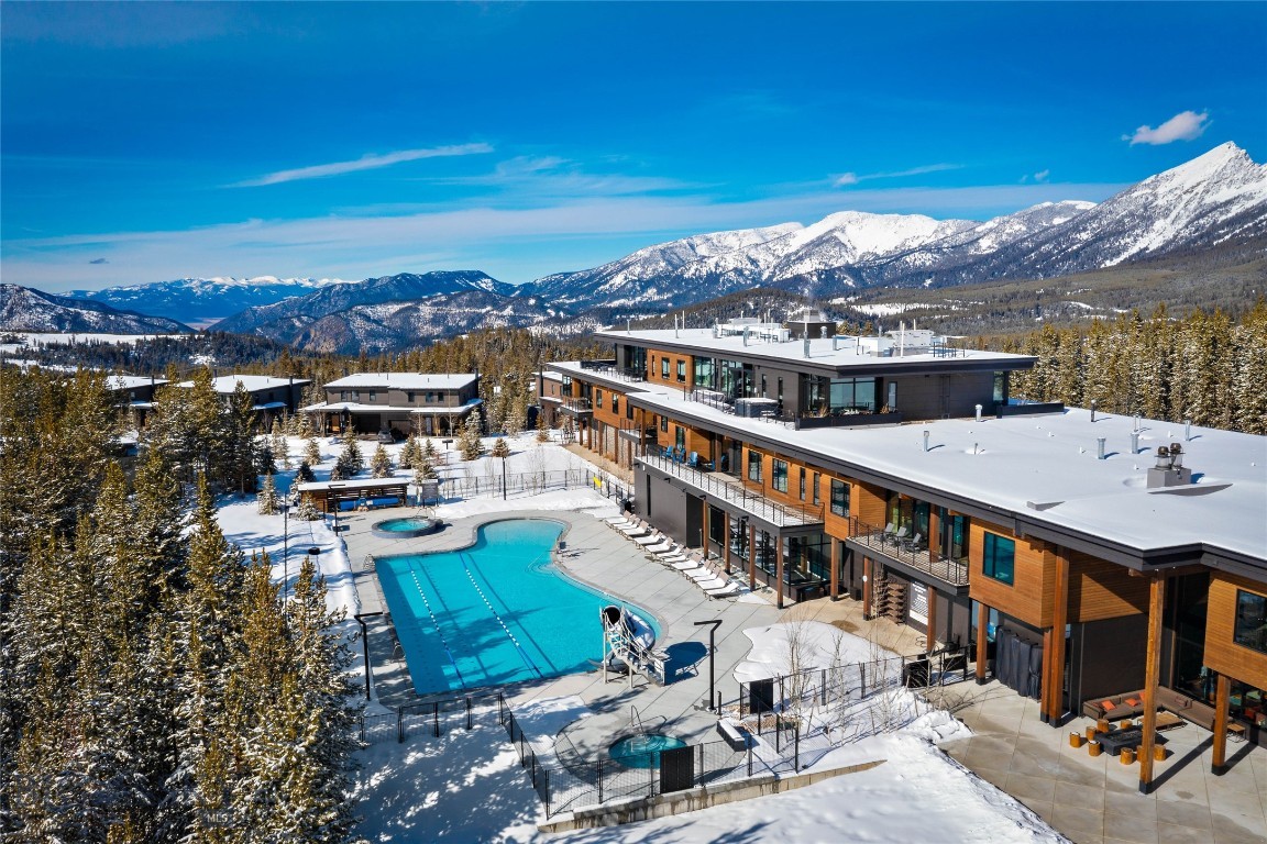 LakeLodge Residences - Residential