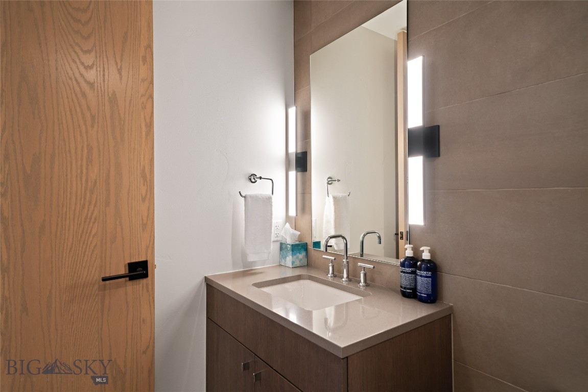 LakeLodge Residences - Residential