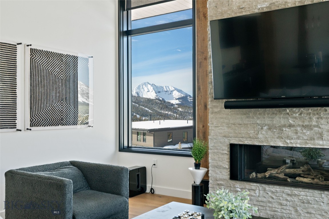 LakeLodge Residences - Residential