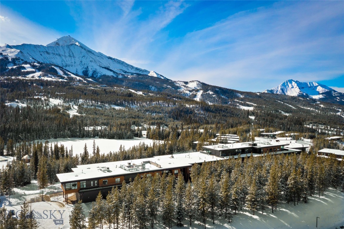 LakeLodge Residences - Residential