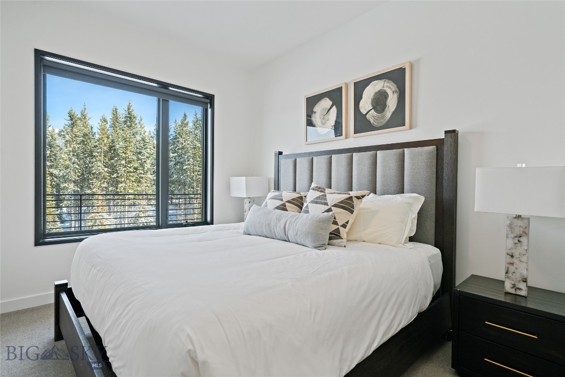 LakeLodge Residences - Residential