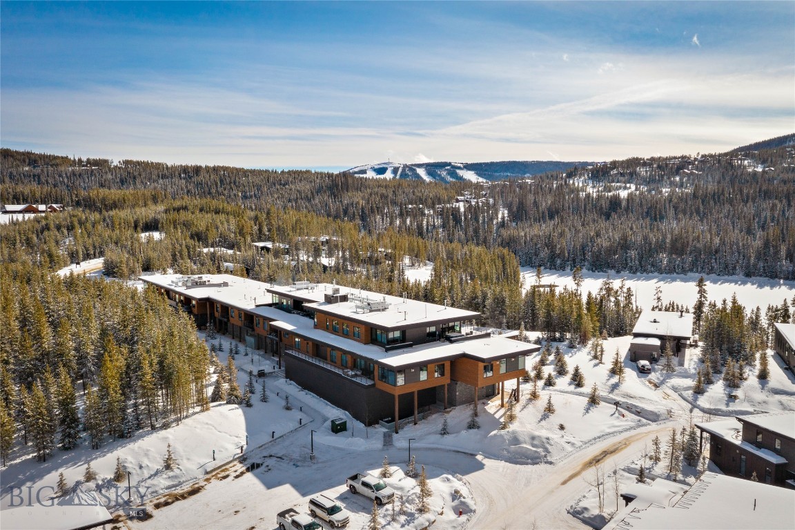 LakeLodge Residences - Residential