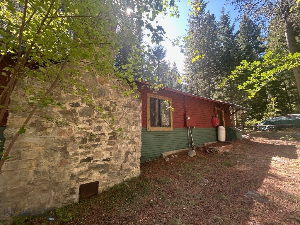 1040 Cascade Creek Road