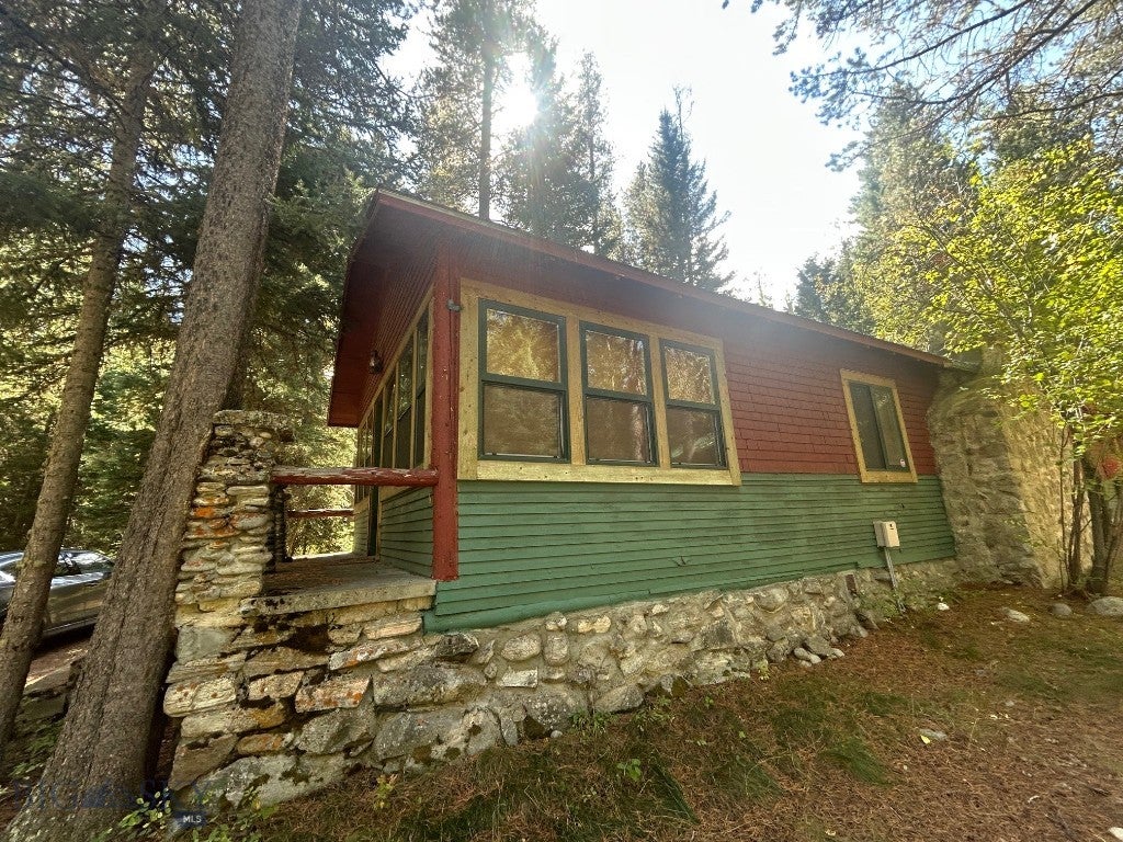 1040 Cascade Creek Road