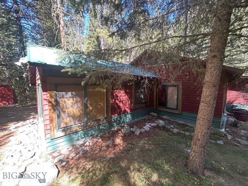 1040 Cascade Creek Road
