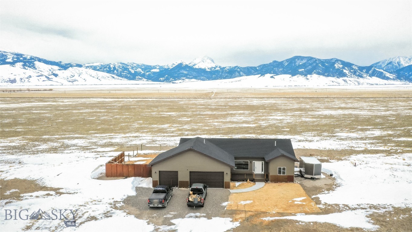 Sphinx Mountain - Residential