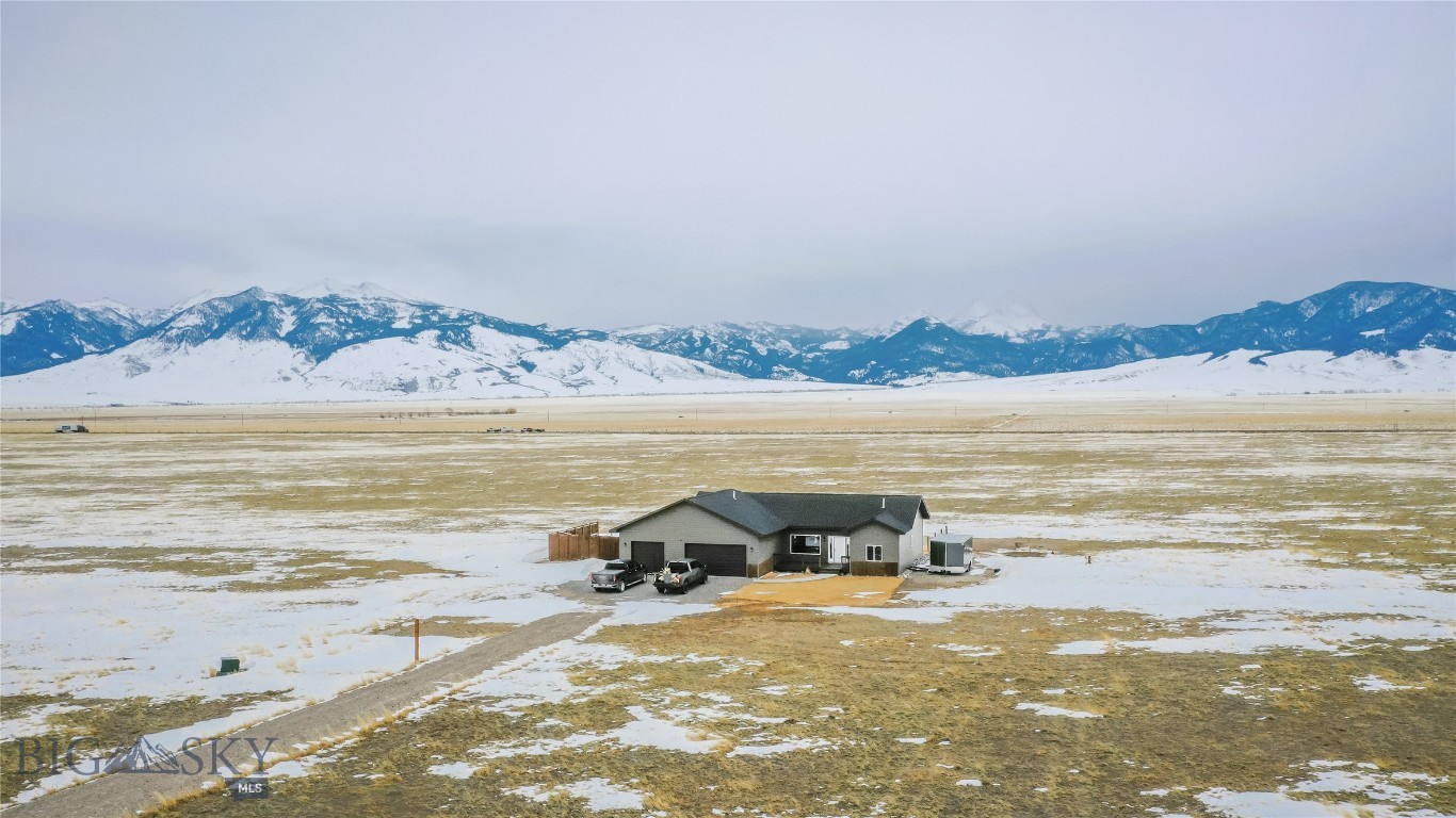 Sphinx Mountain - Residential