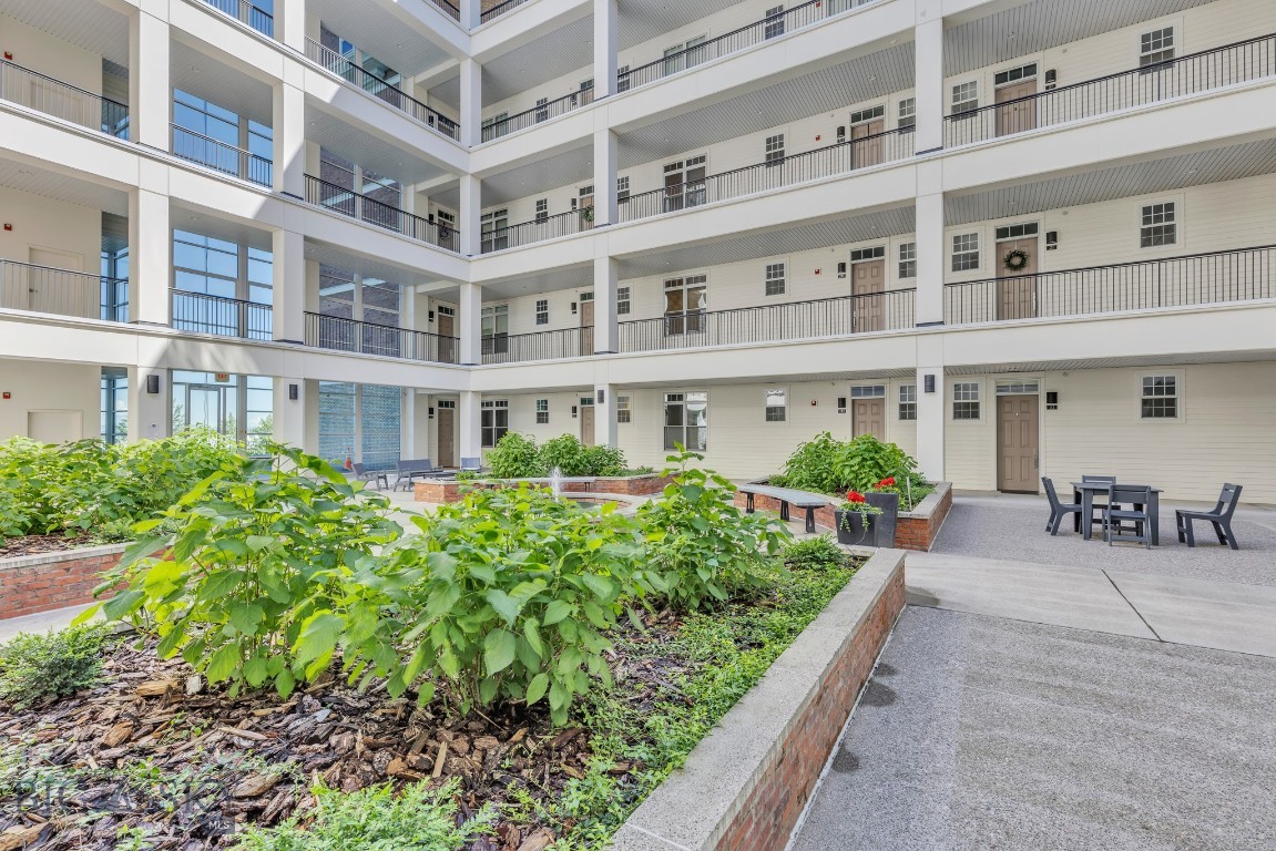 Village Downtown - Residential