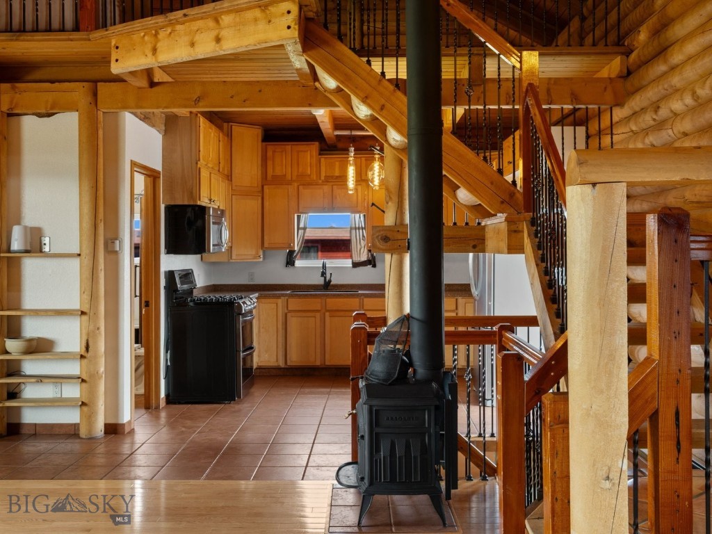 Peak View - Commercial Sale