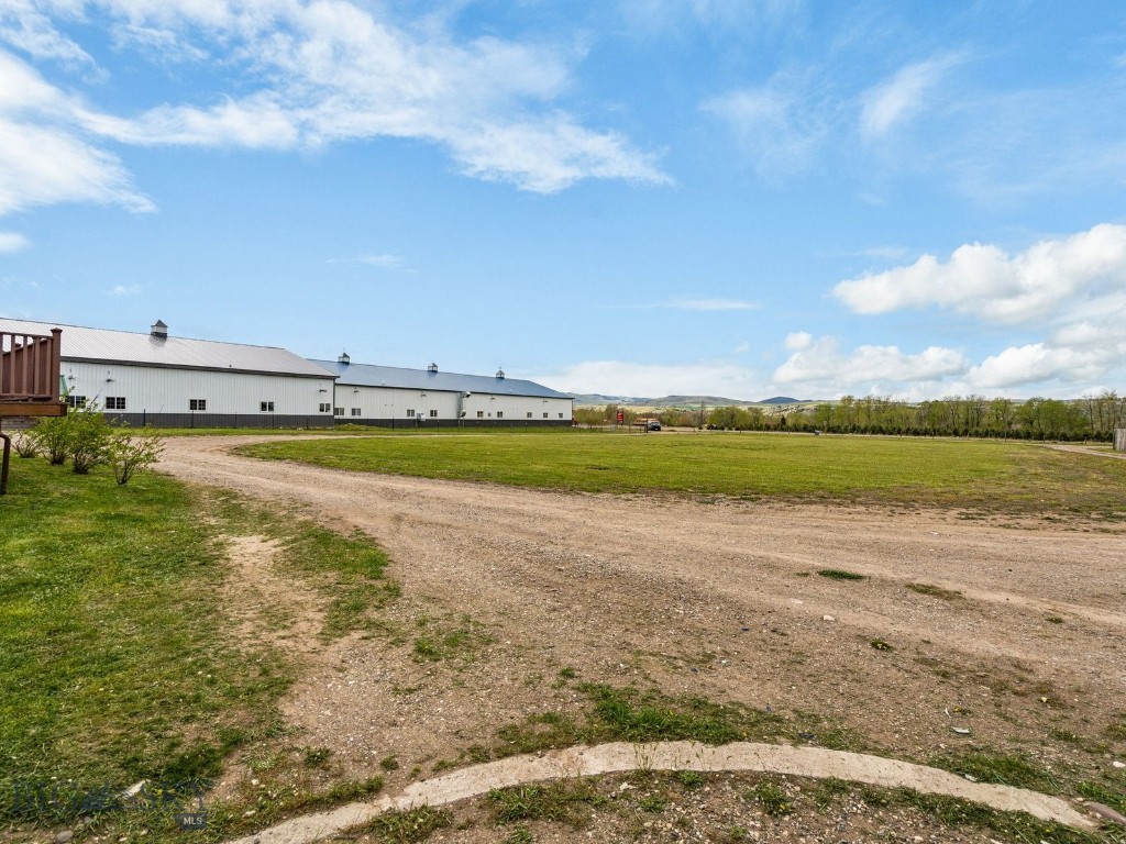 Peak View - Commercial Sale