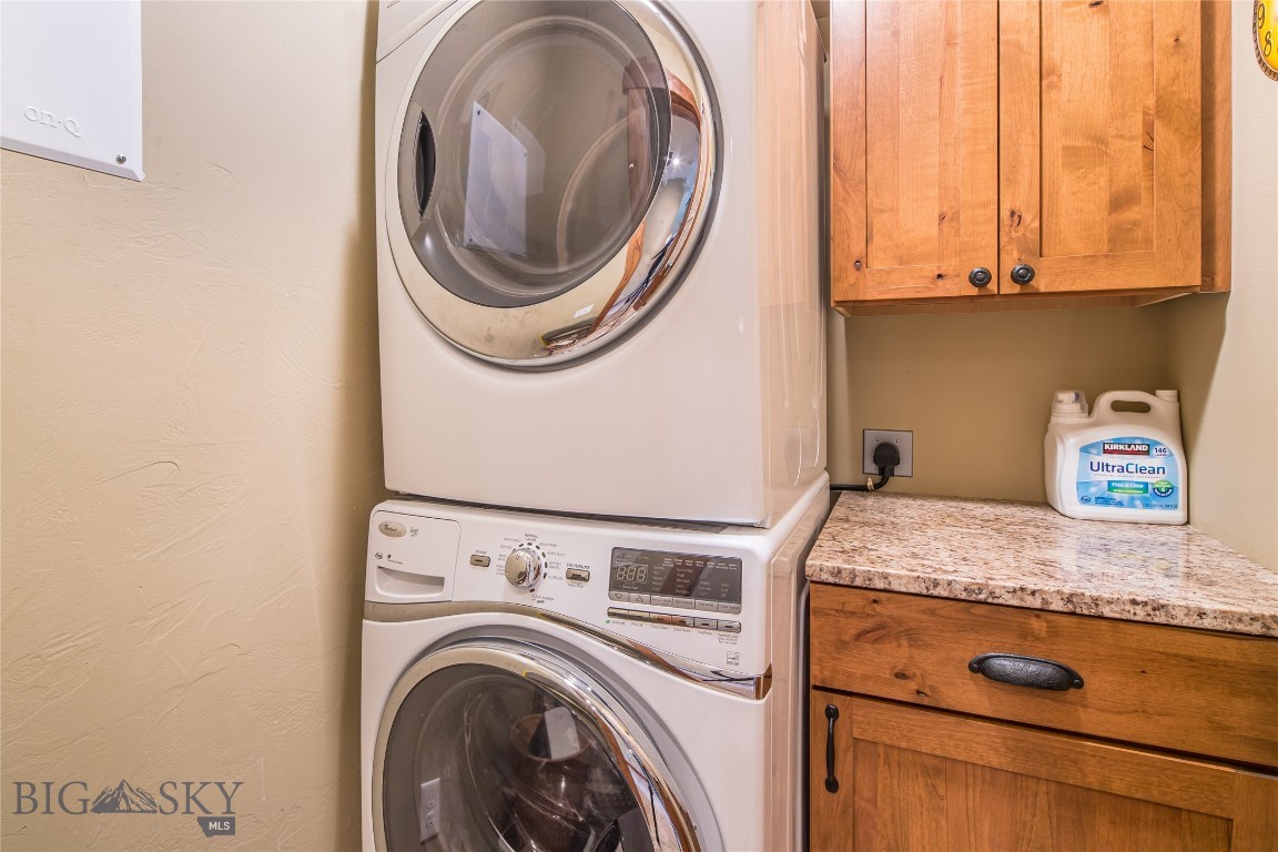 Essentia Condo - Residential