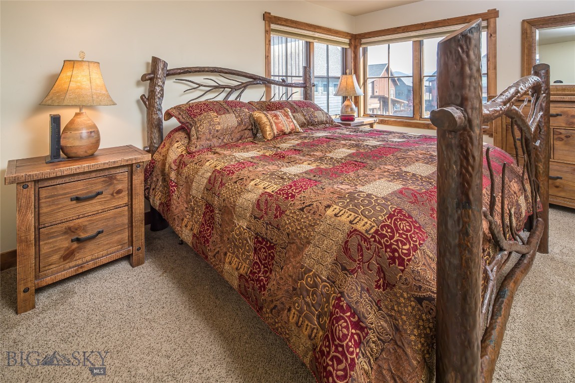 Essentia Condo - Residential