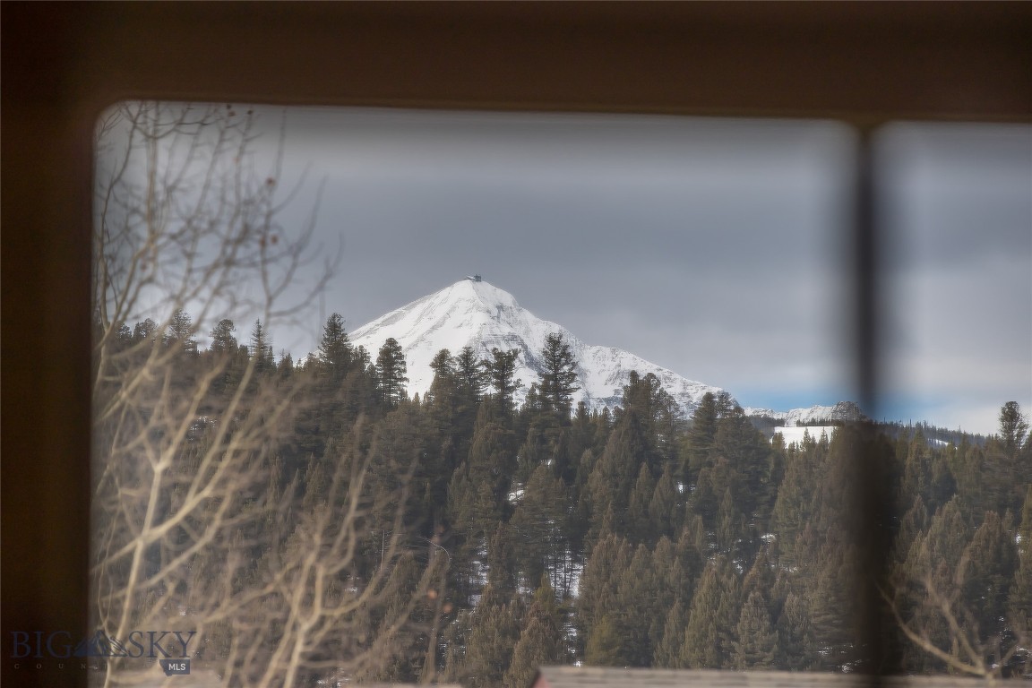 Essentia Condo - Residential