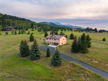 3250 Big Bear Road Gallatin Gateway MT 59730