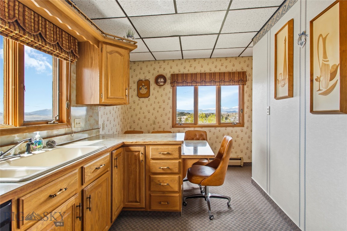 Butte, Montana 59701, United States, 2 Bedrooms Bedrooms, ,2 BathroomsBathrooms,Residential,Contingent,55912